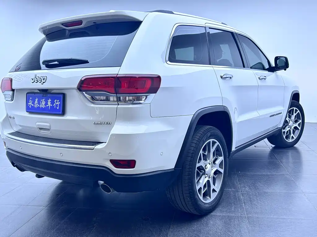 Jeep Grand Cherokee (Import) — фото 5