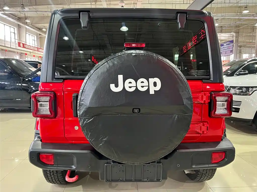 Jeep Wrangler — фото 4
