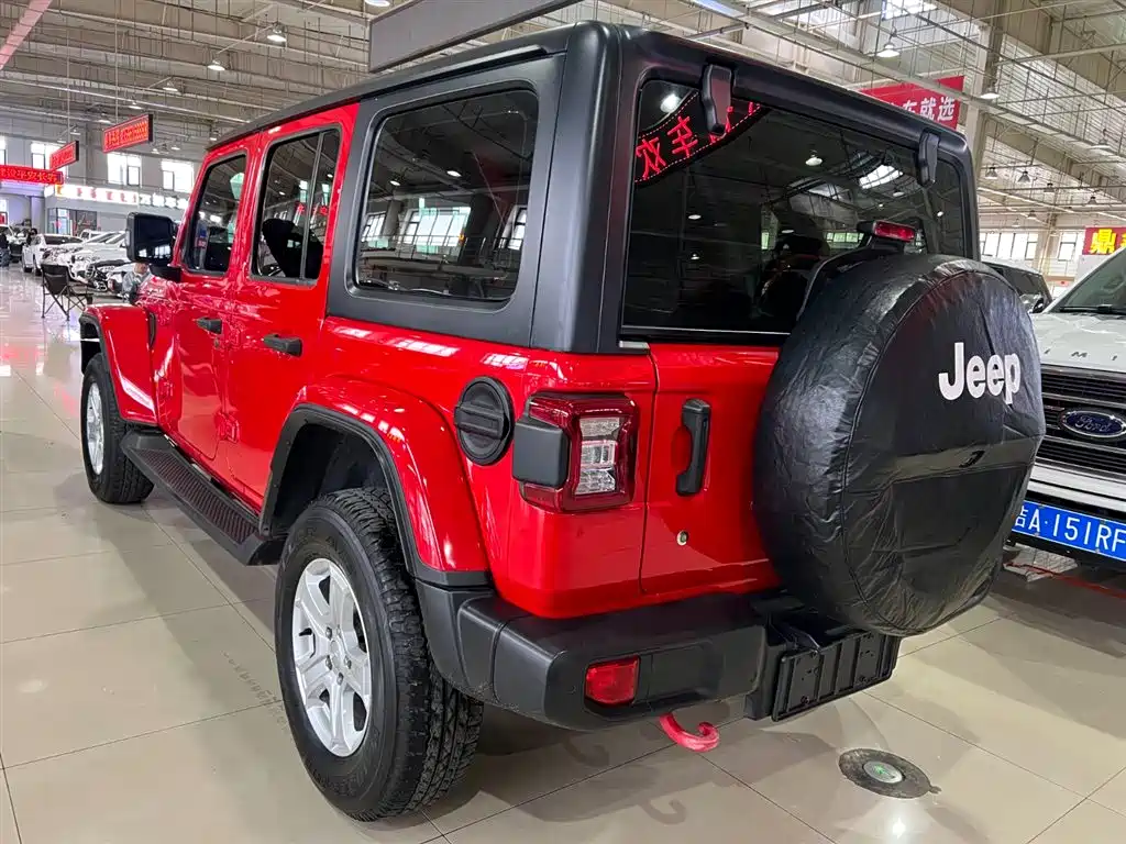 Jeep Wrangler — фото 5