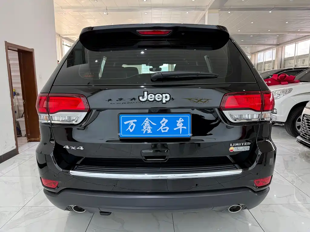 Jeep Grand Cherokee (Import) — фото 19