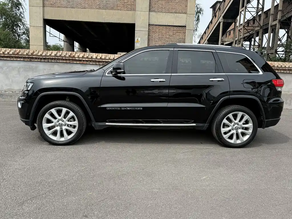 Jeep Grand Cherokee (Import) — фото 4