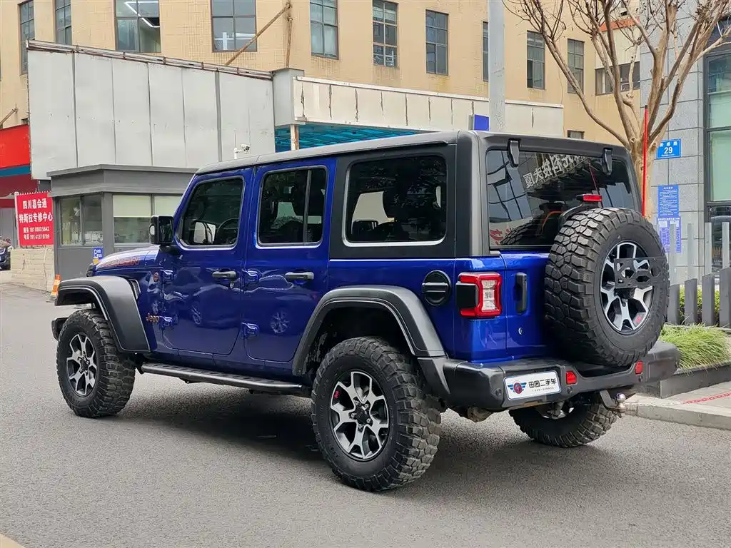 Jeep Wrangler — фото 4