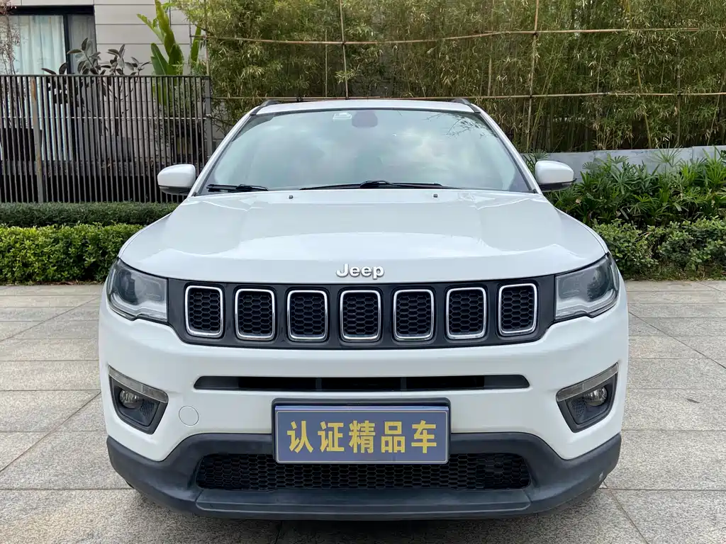 Jeep Compass — фото 2