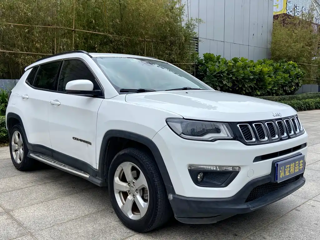 Jeep Compass — фото 3