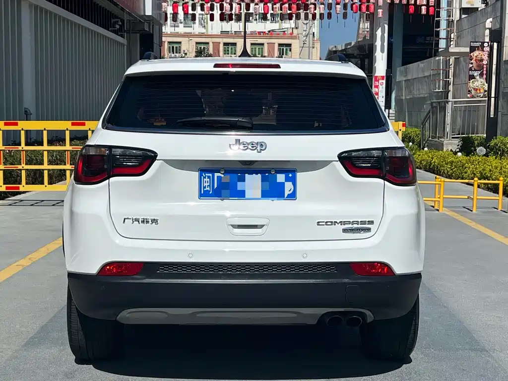 Jeep Compass — фото 4