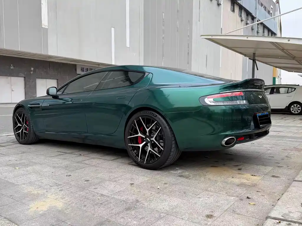 Aston Martin Rapide — фото 4