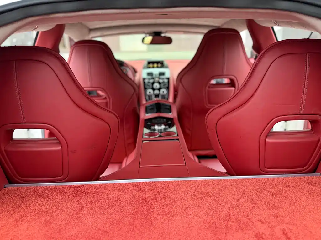 Aston Martin Rapide — фото 8