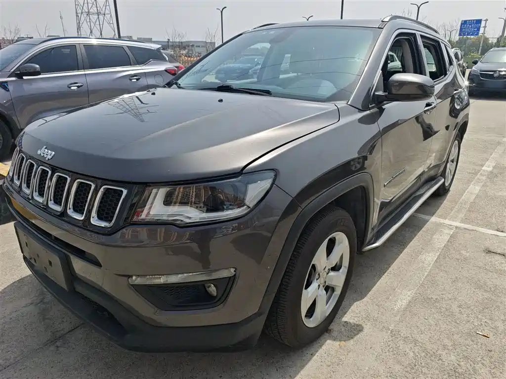 Jeep Compass — фото 2