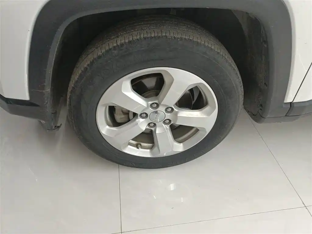 Jeep Compass — фото 23