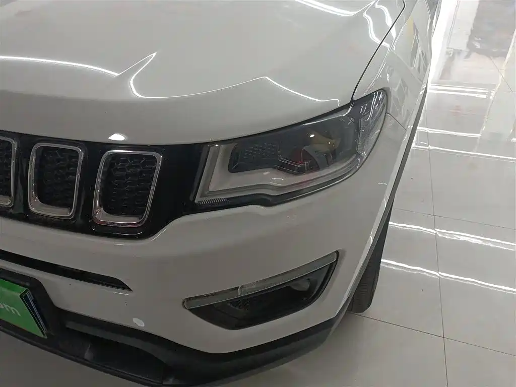 Jeep Compass — фото 24