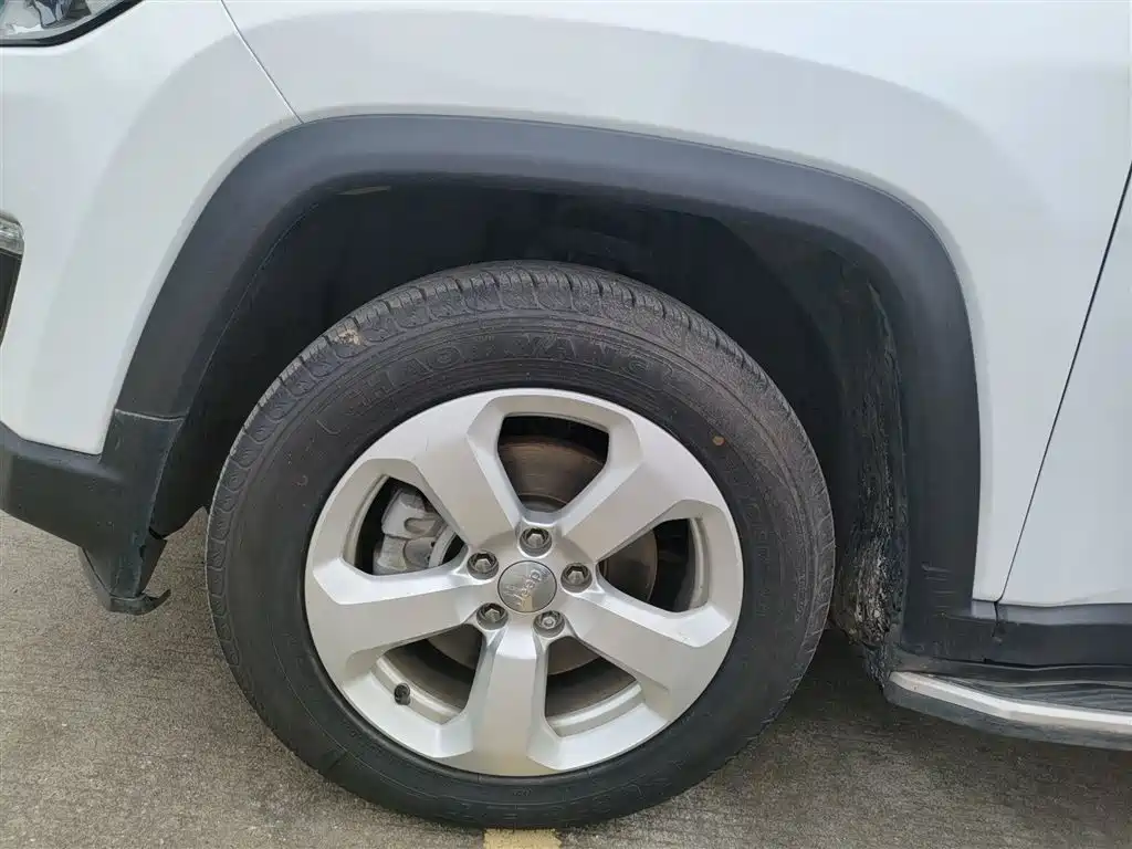 Jeep Compass — фото 23
