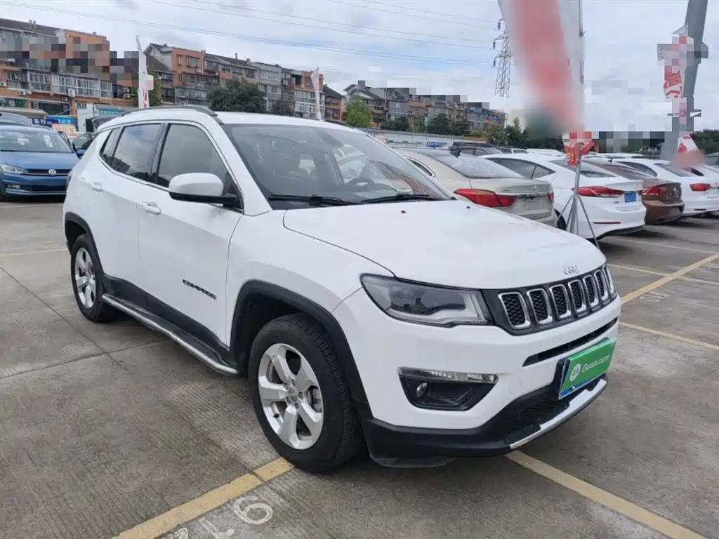 Jeep Compass — фото 4