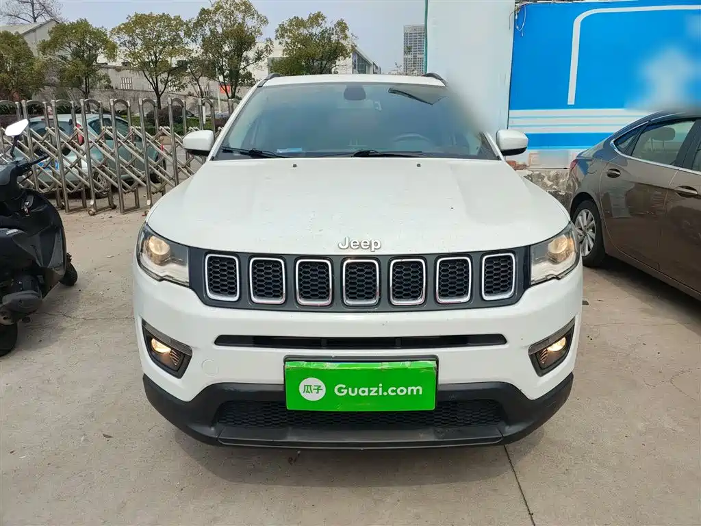 Jeep Compass — фото 3