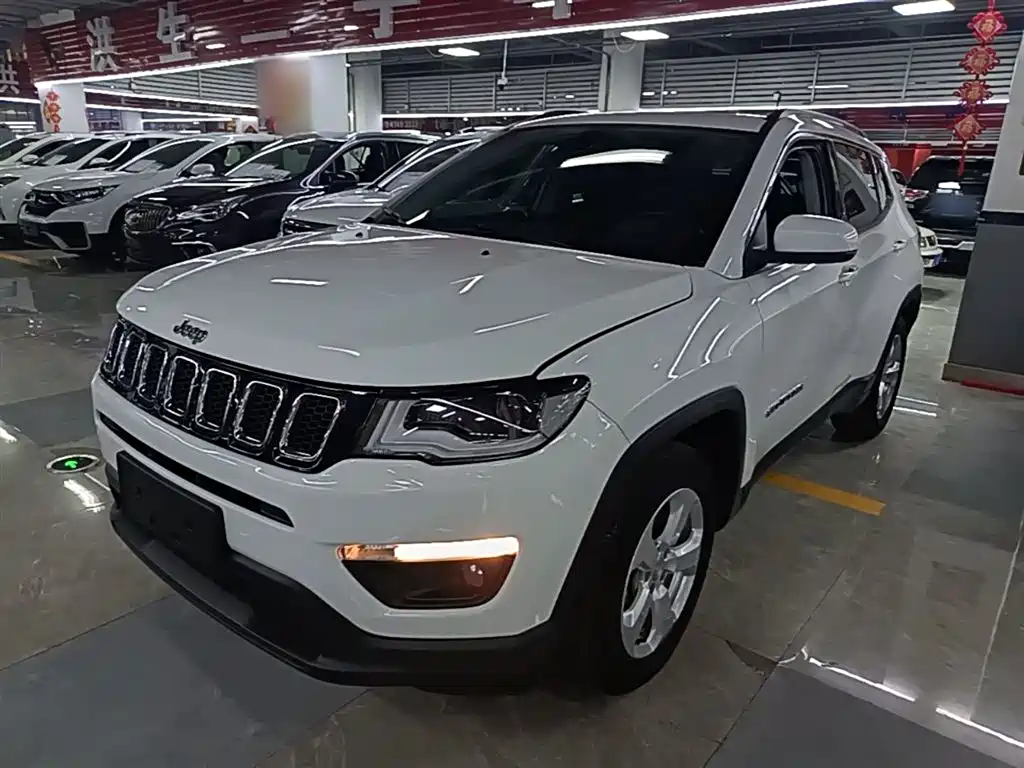 Jeep Compass — фото 2