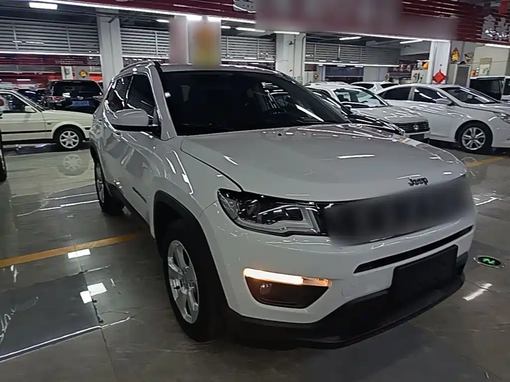 Jeep Compass — фото 4