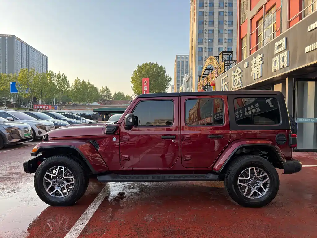 Jeep Wrangler PHEV — фото 2