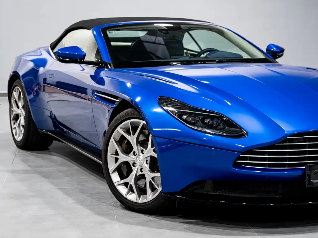 Aston Martin DB11 — фото 2