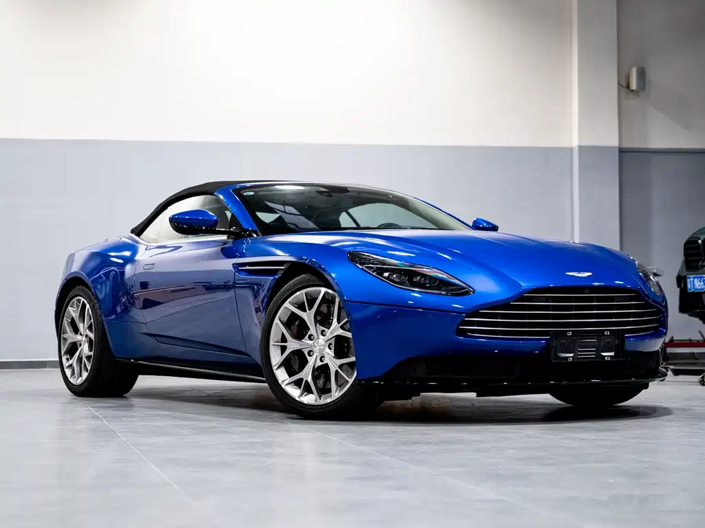 Aston Martin DB11 — фото 3