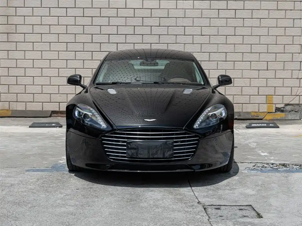 Aston Martin Rapide — фото 2