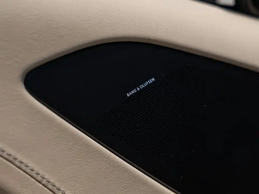 Aston Martin Rapide — фото 16