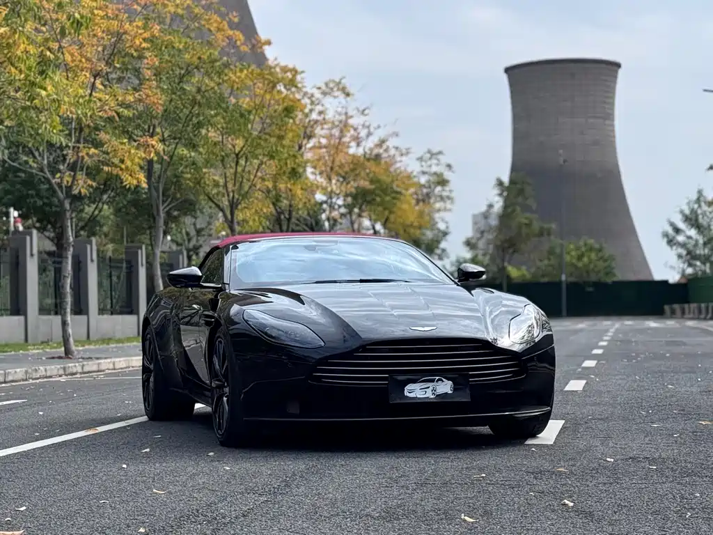 Aston Martin DB11 — фото 3