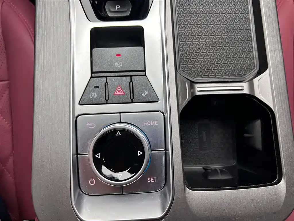 Jetour X70 PLUS — фото 10