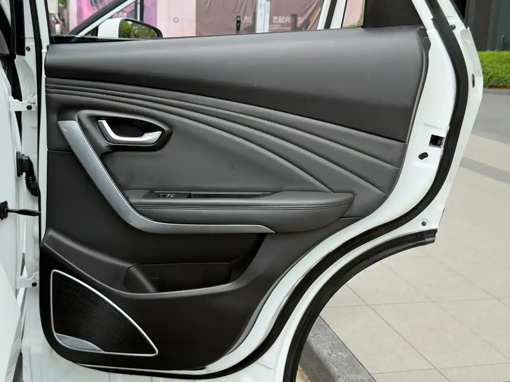 Jetour X70 — фото 13