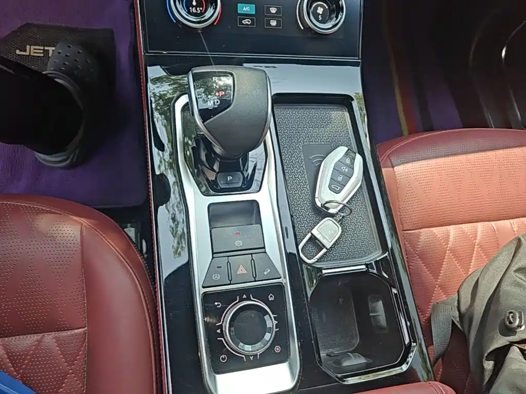 Jetour X70 PLUS — фото 10