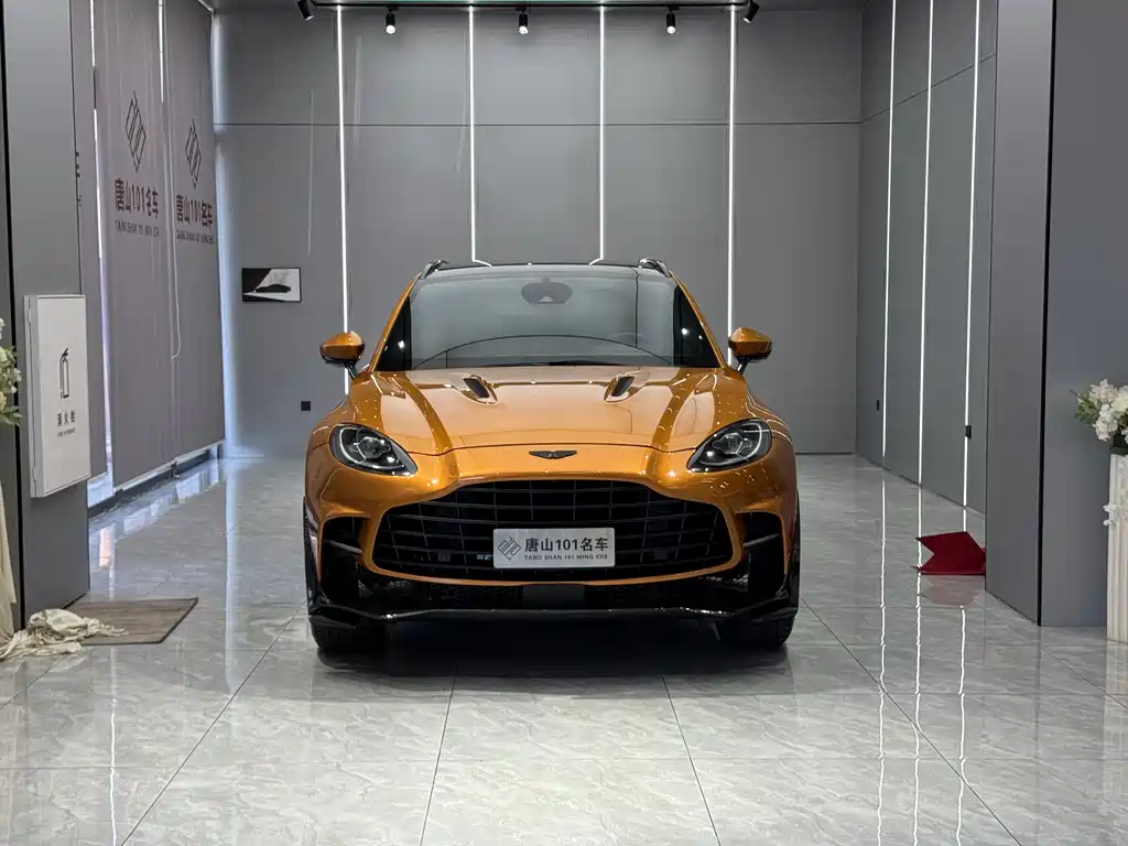 Aston Martin DBX — фото 2