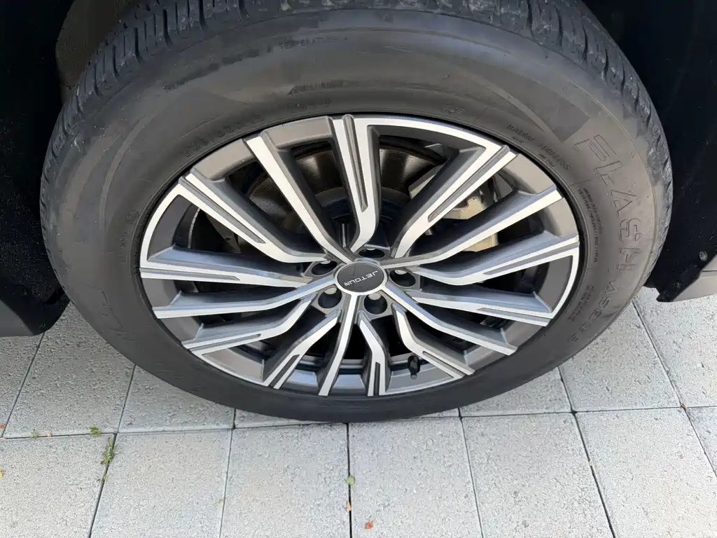 Jetour X70 PLUS — фото 10