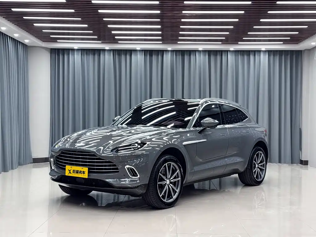 Aston Martin DBX