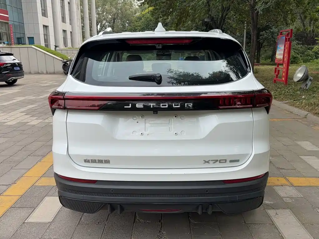 Jetour X70 C-DM — фото 4