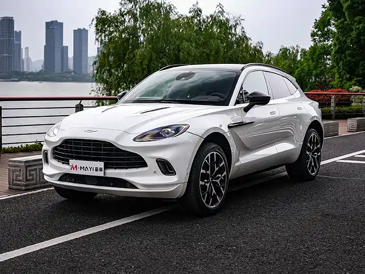 Aston Martin DBX — фото 4