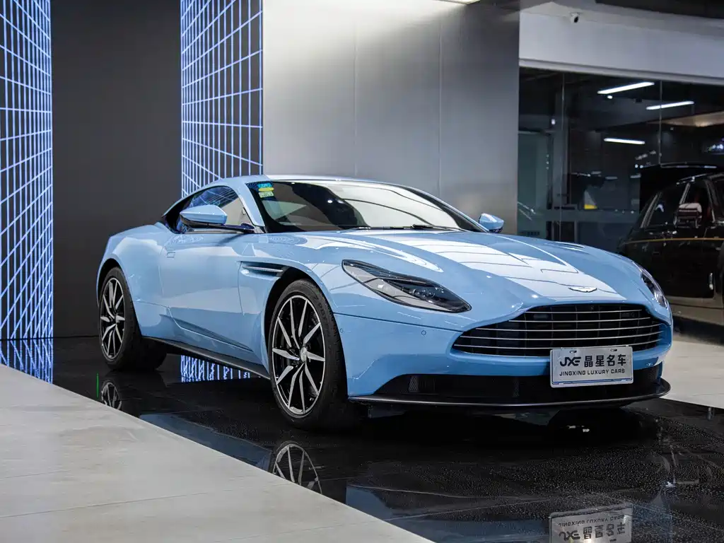 Aston Martin DB11 — фото 3