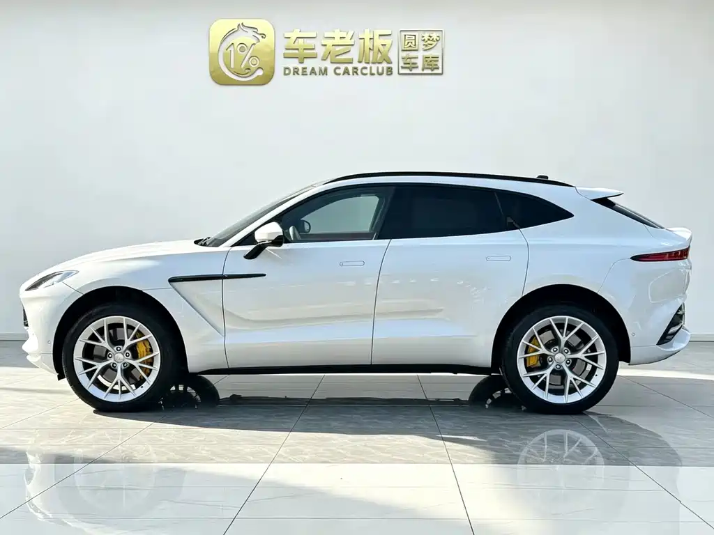 Aston Martin DBX — фото 2