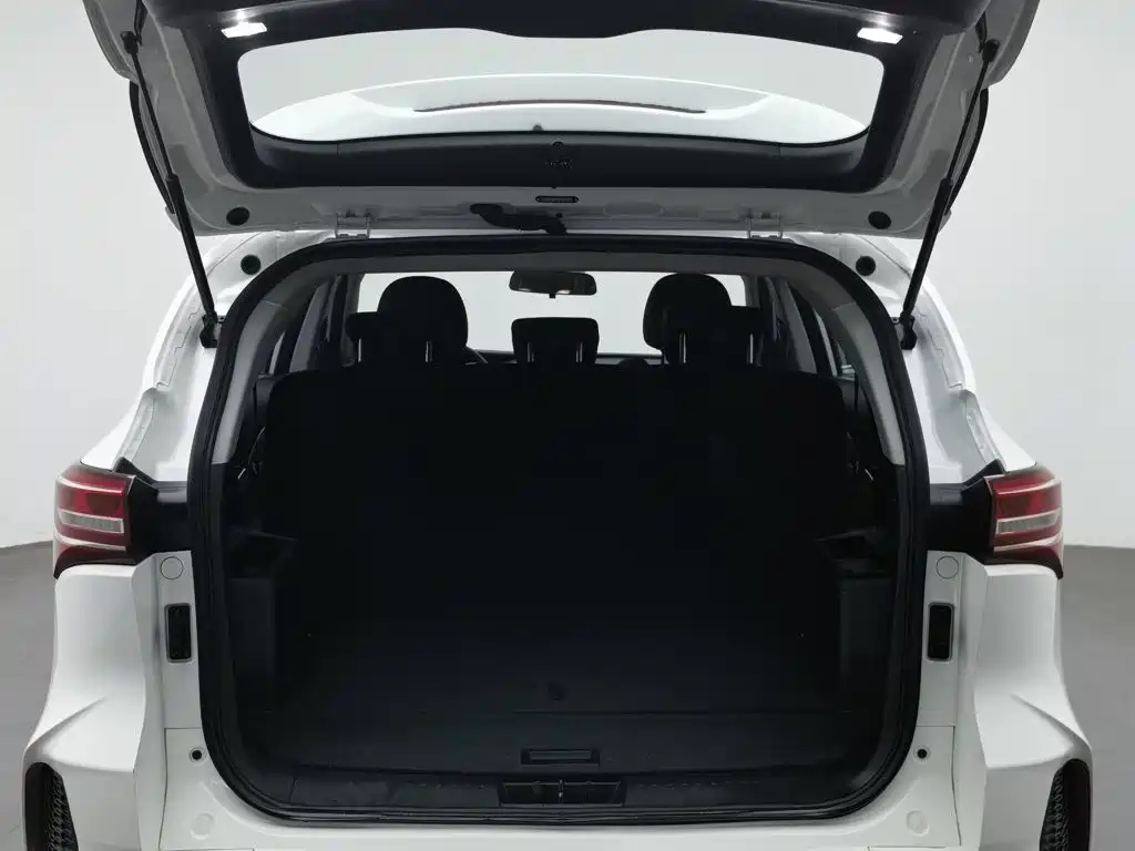 Jetour X70 — фото 16