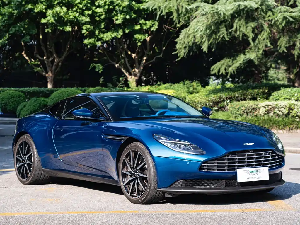 Aston Martin DB11 — фото 3