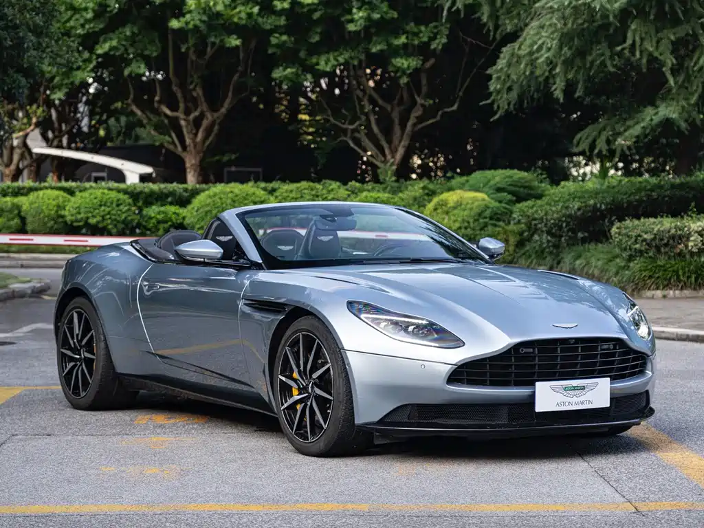 Aston Martin DB11 — фото 3