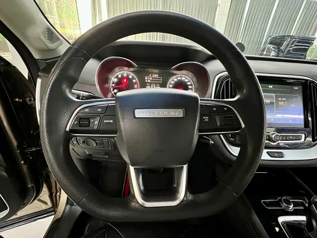 Jetour X70 — фото 11