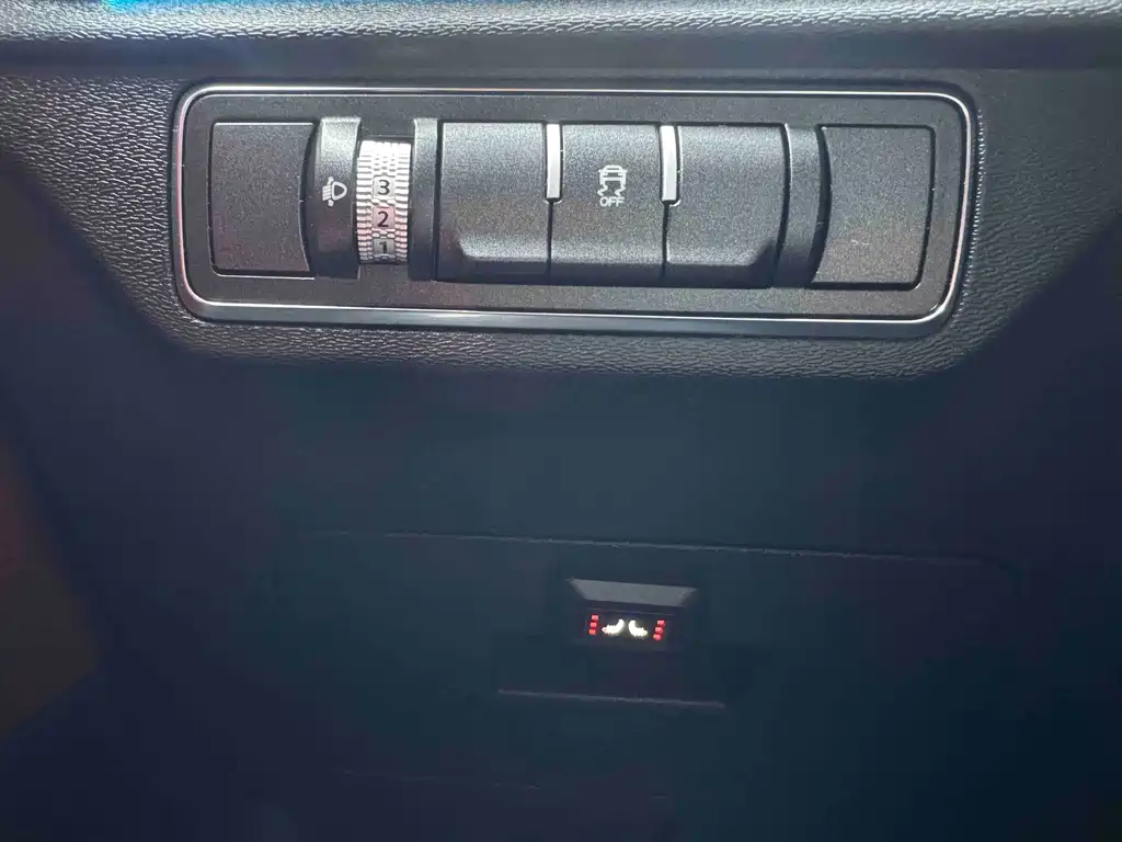 Jetour X70 PLUS — фото 11