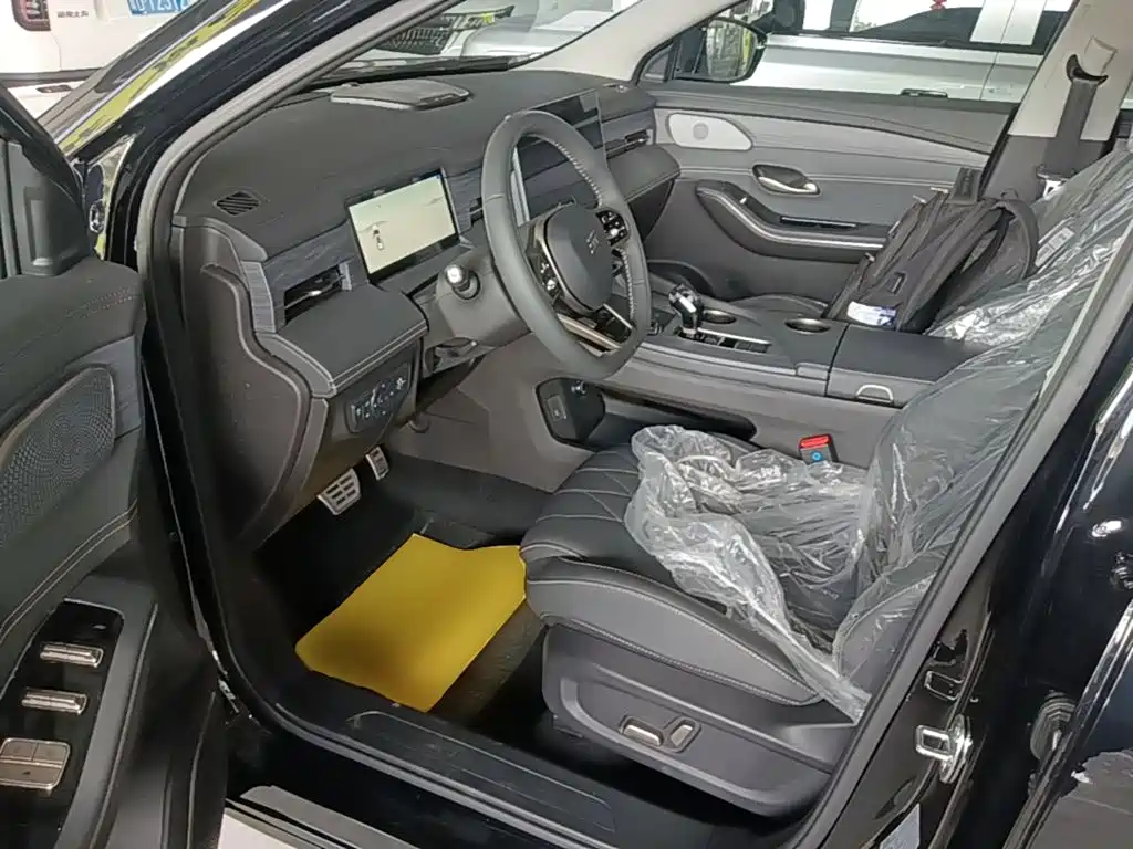 Jetour X90 C-DM — фото 15