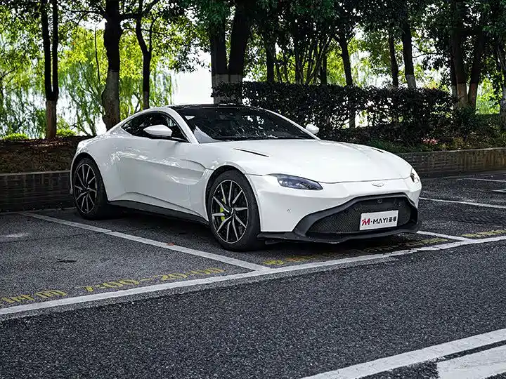 Aston Martin V8 Vantage — фото 4