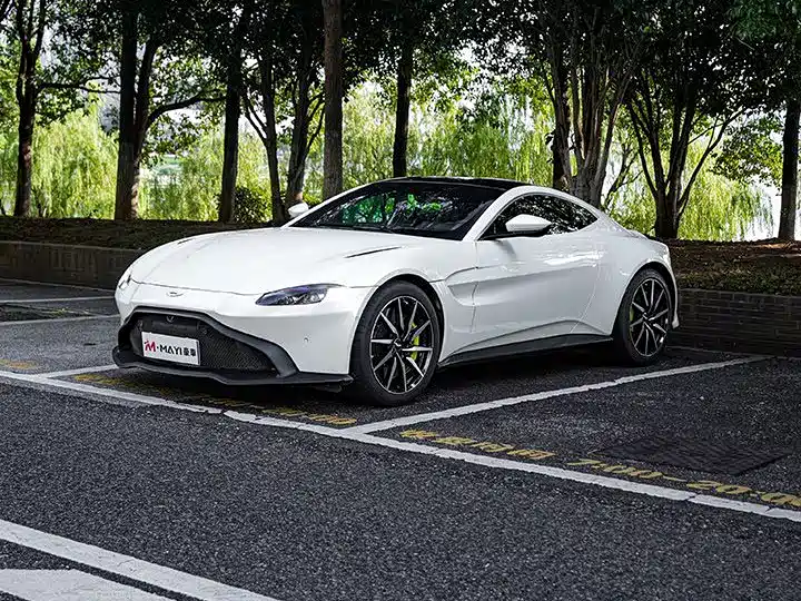 Aston Martin V8 Vantage — фото 6
