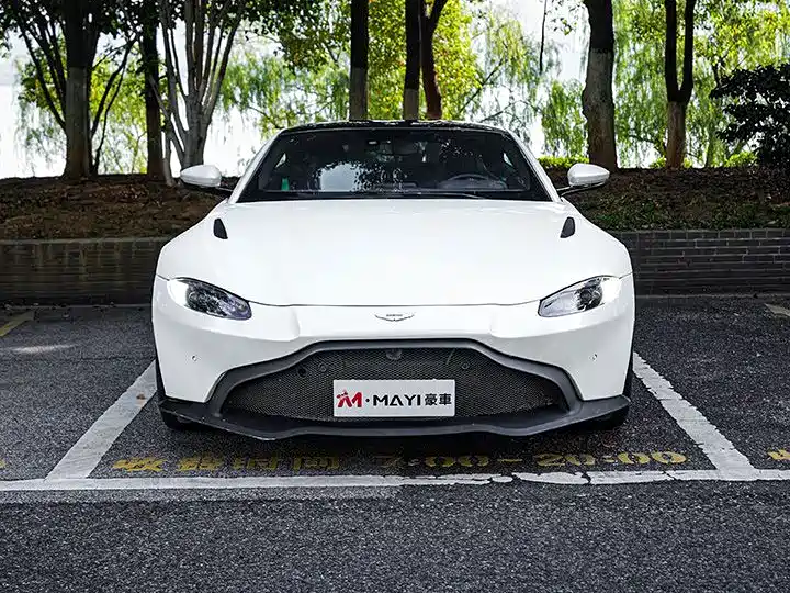Aston Martin V8 Vantage