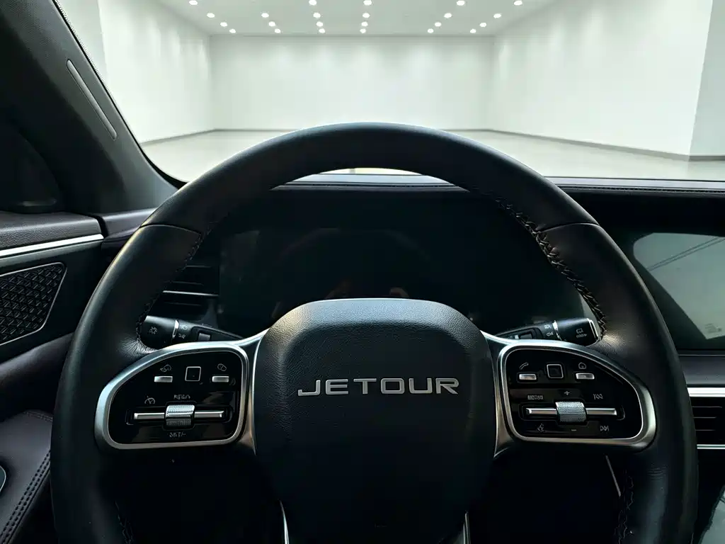 Jetour X90 — фото 10