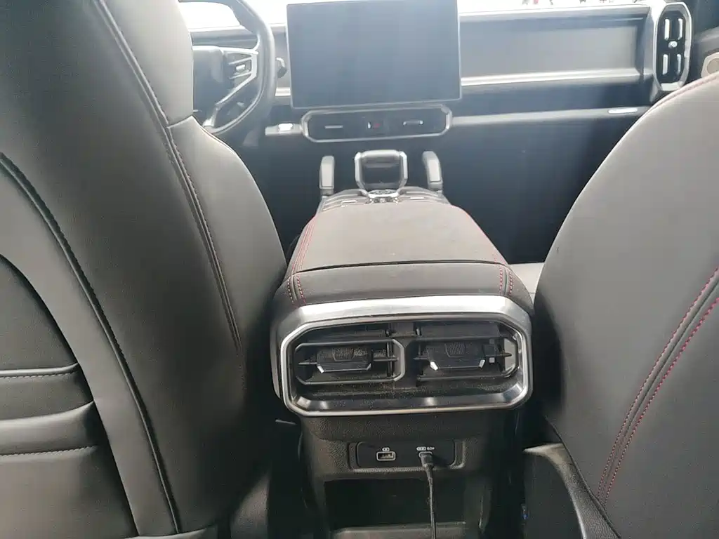 Jetour Traveller — фото 8