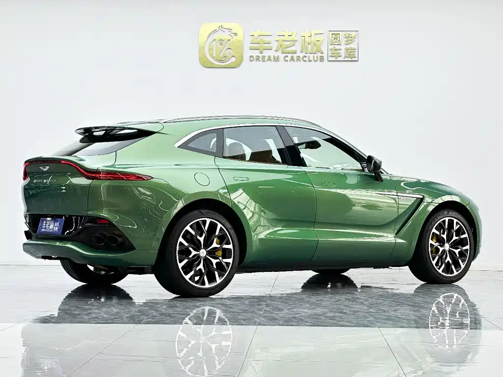 Aston Martin DBX — фото 4