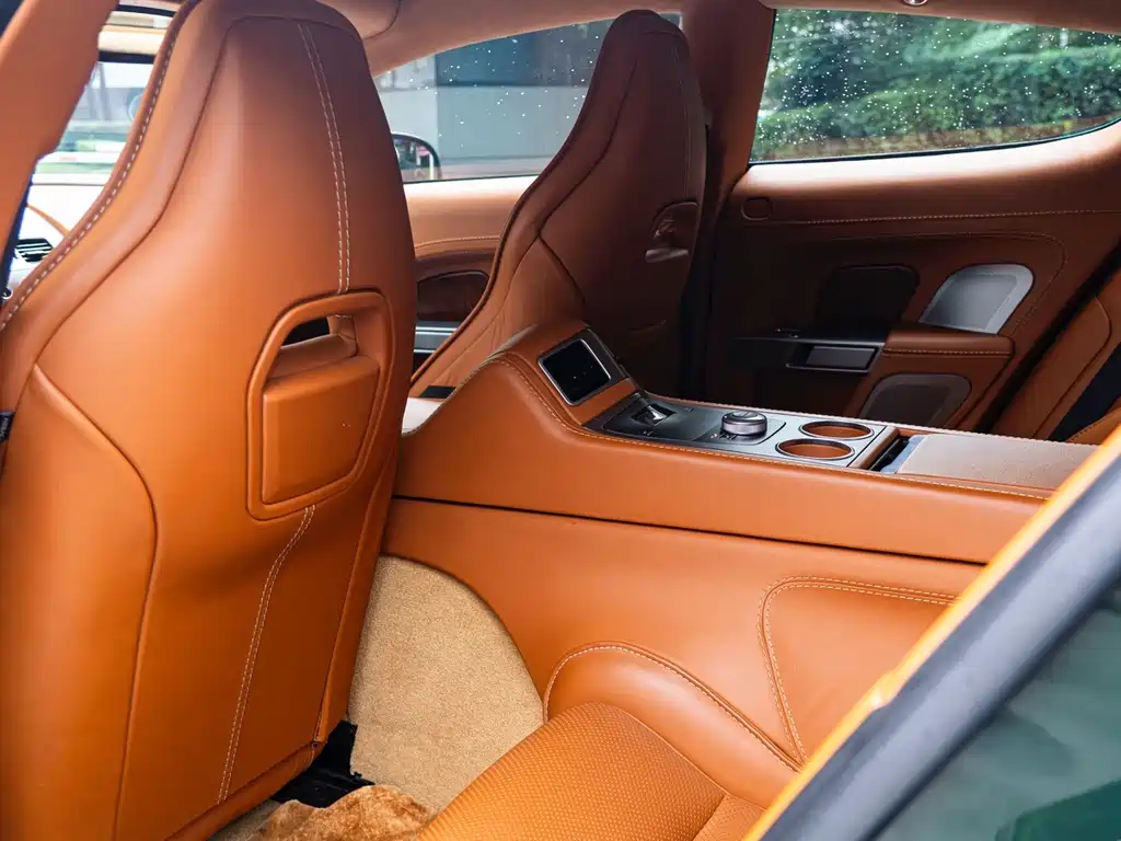 Aston Martin Rapide — фото 23