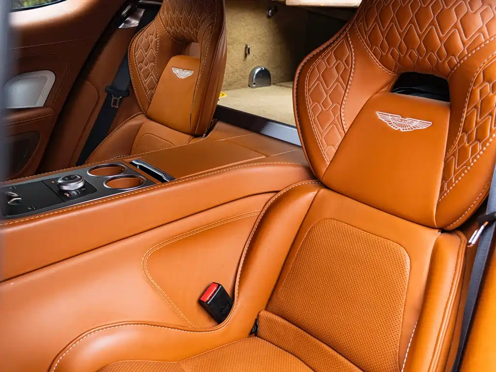 Aston Martin Rapide — фото 24