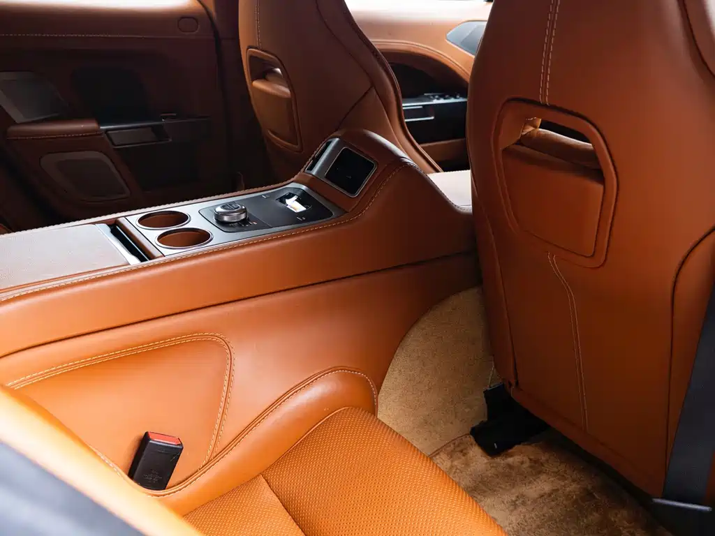 Aston Martin Rapide — фото 26